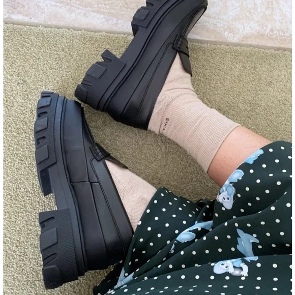 Sold - Ganni Calf Leather Platform Loafer  Size 37 - Picture 6 of 6